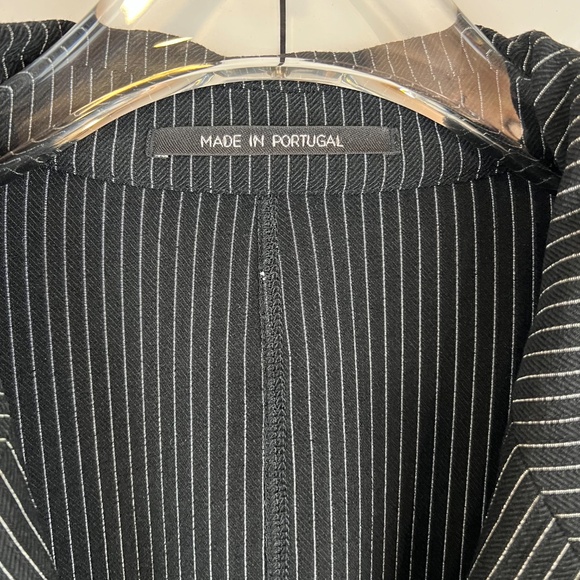 Armani Collezioni Men's Pinstripe Blazer - Picture 5 of 7